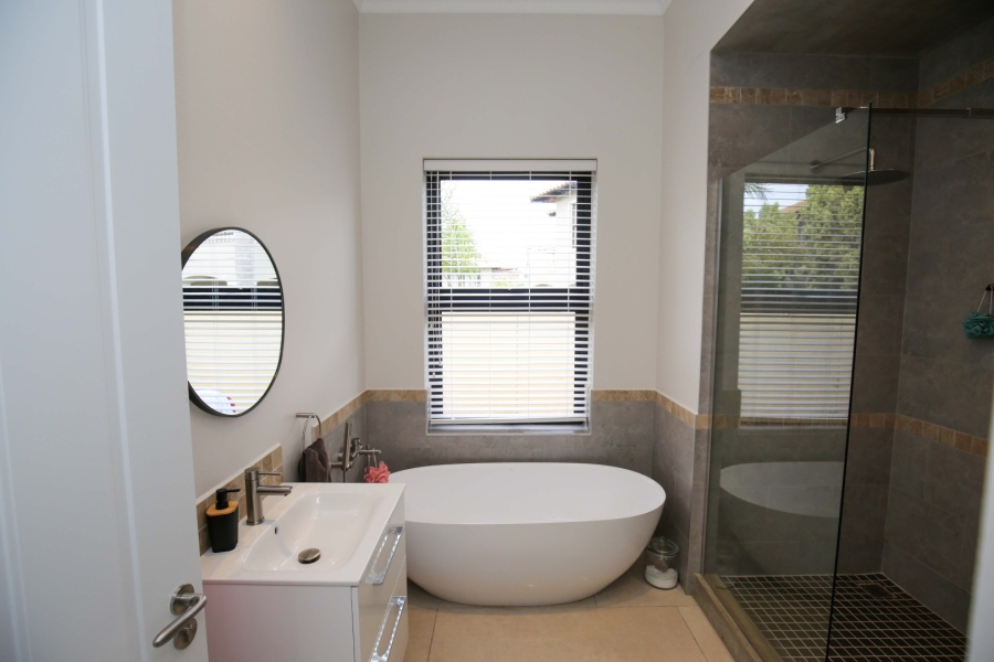 3 Bedroom Property for Sale in The Hill Western Cape